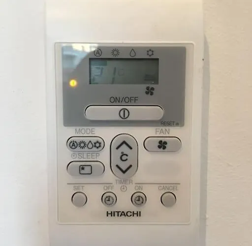 Le Provencal - Center Old 1br Flat With Ac, Wifi * אנטיב