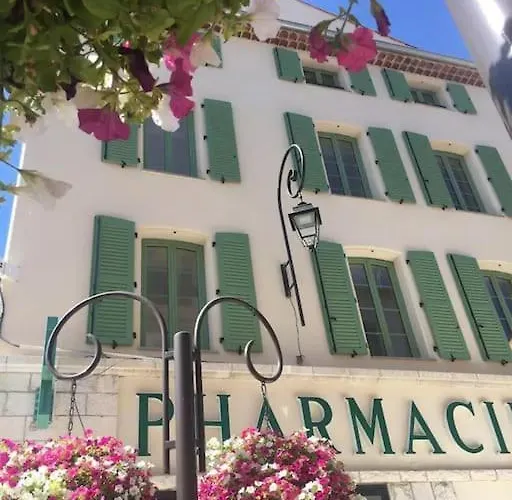 Le Provencal - Center Old 1br Flat With Ac, Wifi דירה