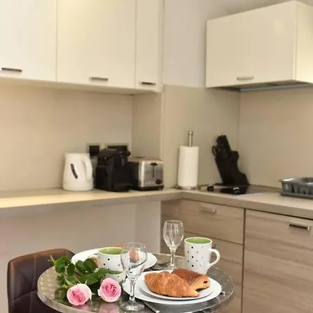 Apartamento Le Provencal - Center Old 1br Flat With Ac, Wifi