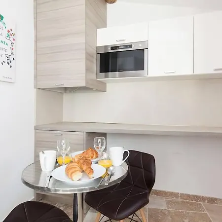 Apartamento Le Provencal - Center Old 1br Flat With Ac, Wifi *