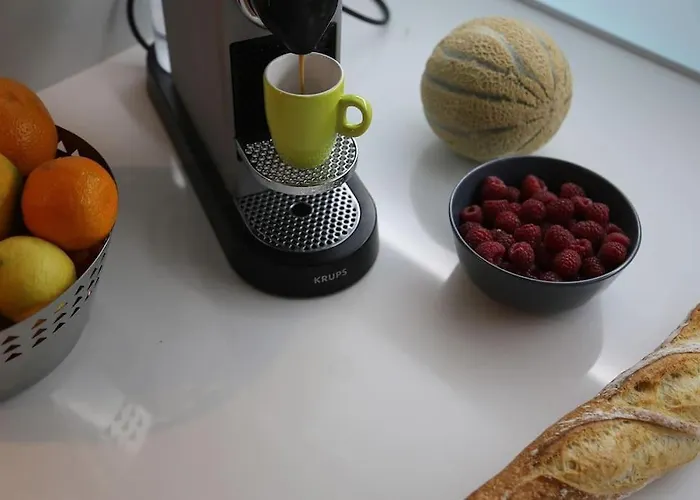 Le Provencal - Center Old 1br Flat With Ac, Wifi Daire *